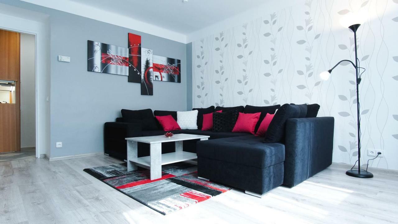 Apartmány Monty Karlovy Vary Esterno foto